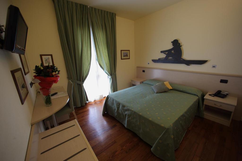Hotel Fioroni Bellagio Habitación foto